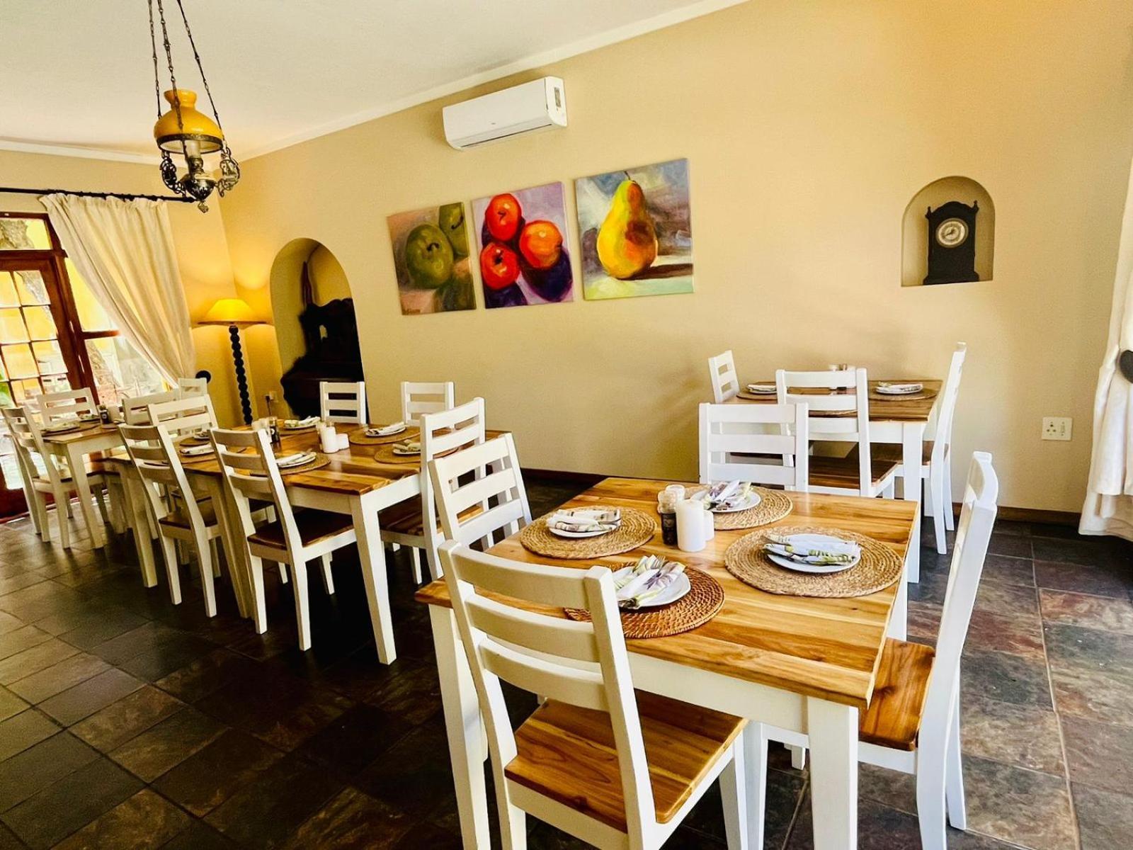 17 On Bird Guest House Бофорт-Уэст Экстерьер фото